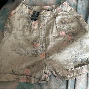 Ralph Lauren Floral Women's Shorts - Gray and Pink
